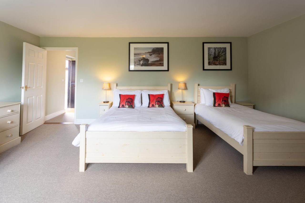 Hotel The Plough Wangford Exteriér fotografie